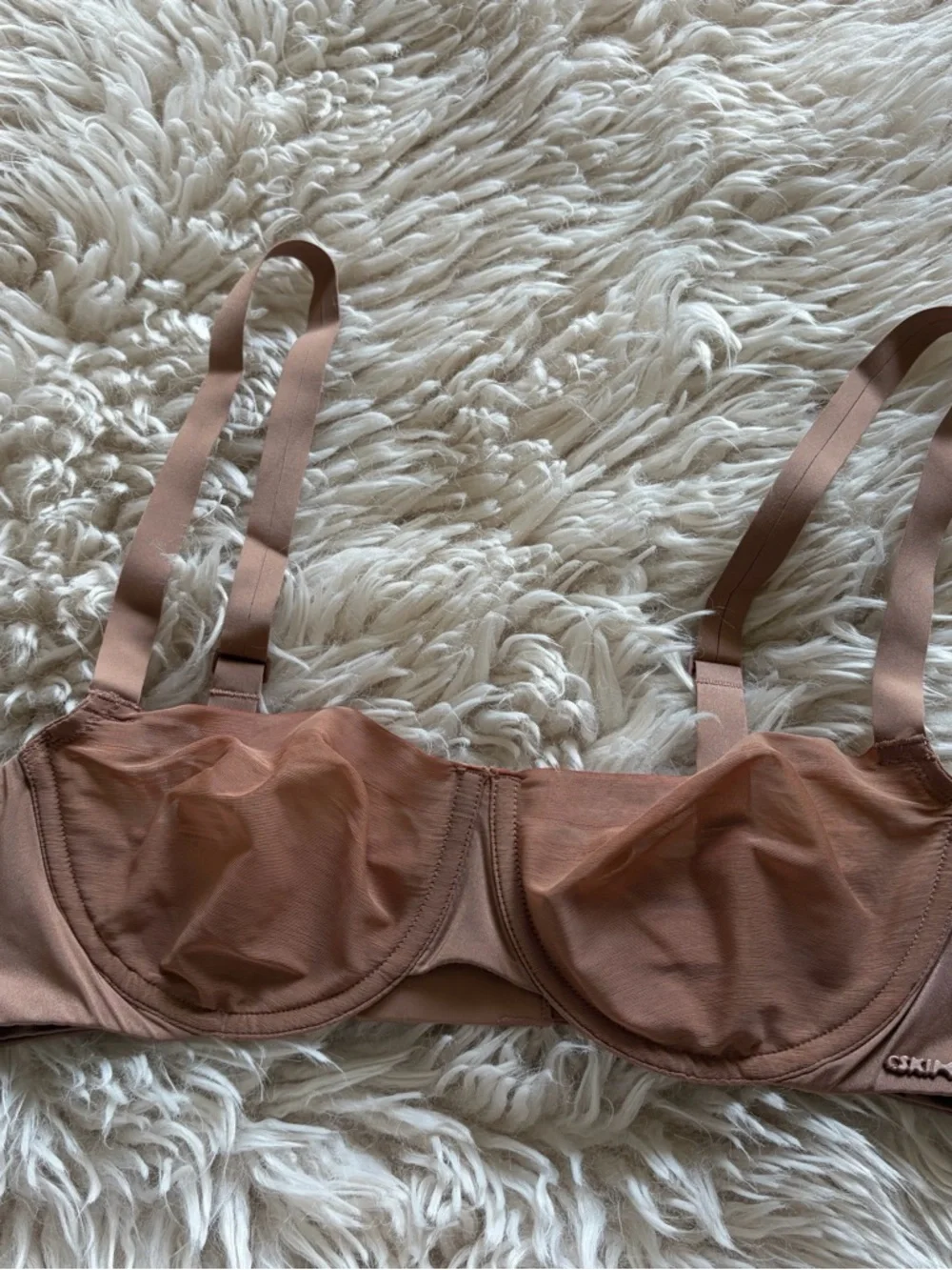 SKIMS No Show Molded Unlined Balconette Bra in Sienna 36A - Picture 1 of 6